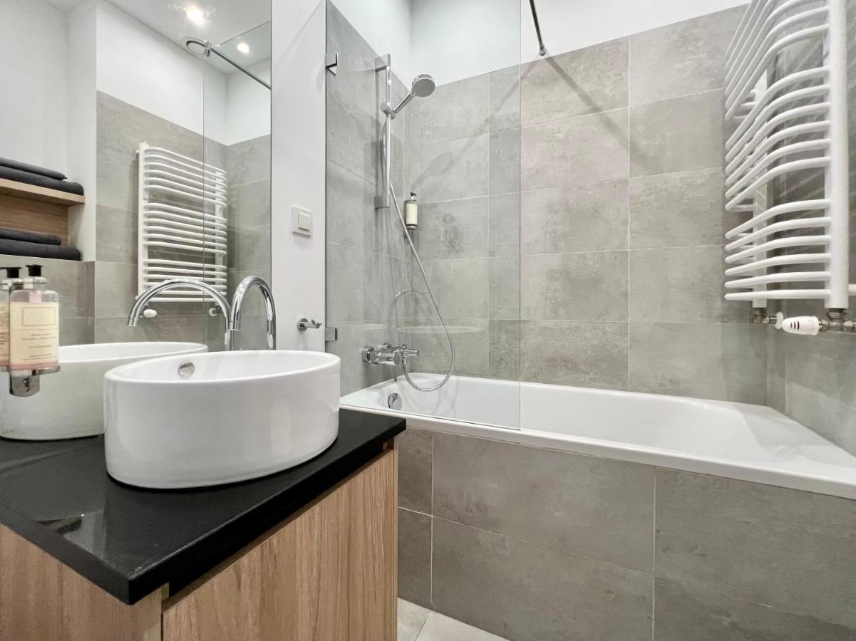 K22 Warszawa Zachodnia Slawinska 502 Apartment Ngoại thất bức ảnh
