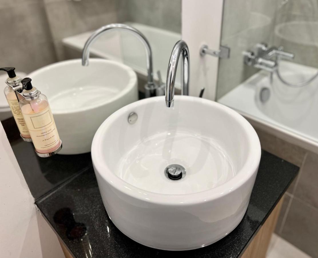 K22 Warszawa Zachodnia Slawinska 502 Apartment Ngoại thất bức ảnh